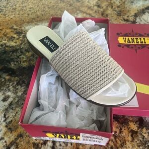 VAN ELI CROCHET Slide SANDAL BEIGE size 9M  NEW!!  Never Worn